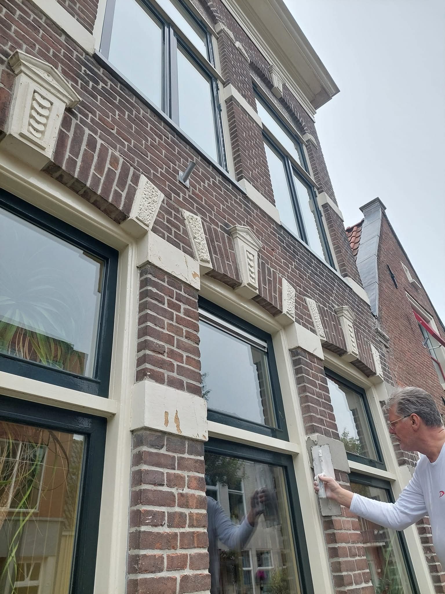 Restaureren van ornamenten en lijsten